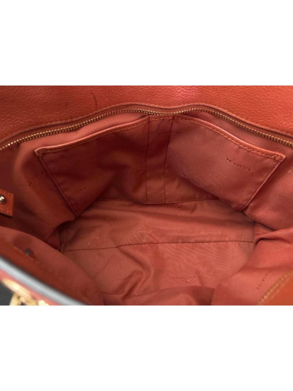 Coach NY 57107 Turnlock Gold Chain Pebbled Leather Tote 27 Bag Shoulder Bag - Picture 15 of 16